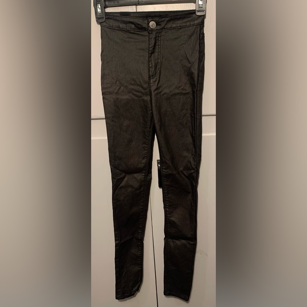 Almost Famous Coated Skinny Jeans (Size 0)